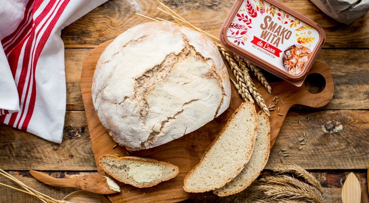 Chleb na zakwasie pieczony w żeliwnym garnku