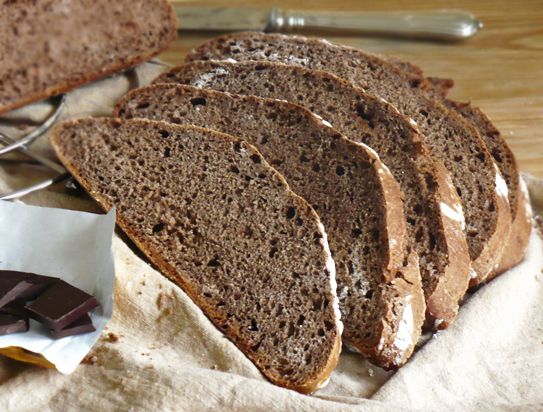 Chleb czekoladowy na pszennym zakwasie