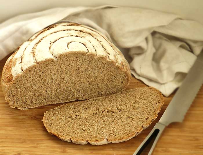 Piwny chleb potrójnie pszenny na zakwasie