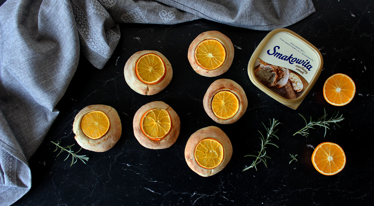 Bułeczki pomarańczowe z rozmarynem