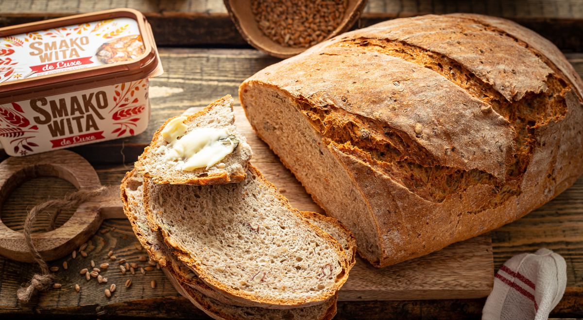Chleb pszenno-gryczany na zaczynie poolish z kaszą gryczaną i ziarnami