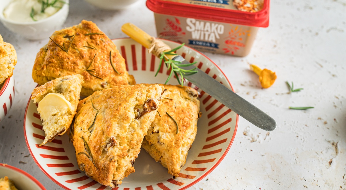 Scones z kurkami